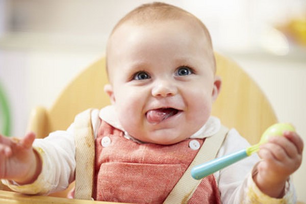 Alimentarea la cerere sau în funcție de ore: sfat Komarovsky Alimentarea la cerere sau în funcție de ore: sfat Komarovsky