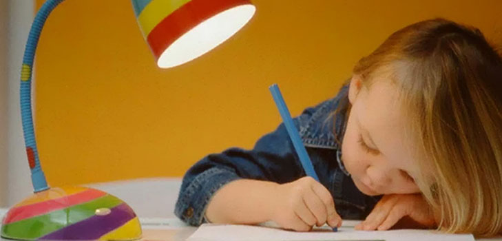 Neskuchnaya studiază: cum să echipeze în mod corespunzător locul de muncă al elevului