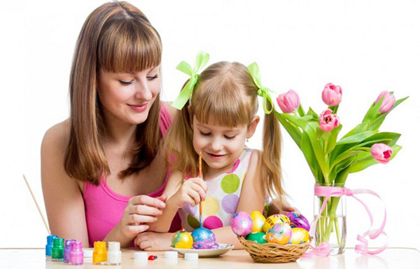 Bright Easter: cum să vă pregătiți pentru sărbătoare împreună cu copilul