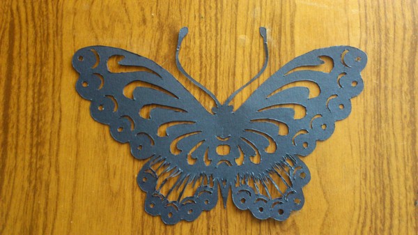 Facem un fluture din hârtie cu mâinile noastre Facem un fluture din hârtie cu mâinile noastre