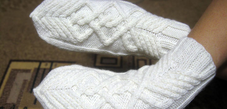 Knit mittens cu ace de tricotat - doar un incepator