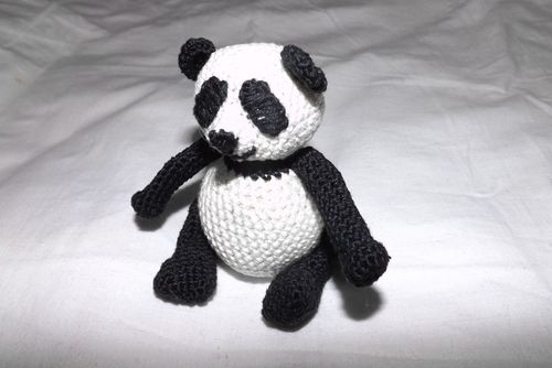 Tricotate jucărie Panda cu mâinile tale