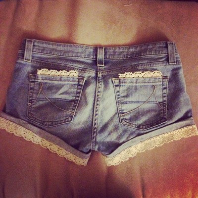 Cum sa faci blugi de la pantaloni scurti