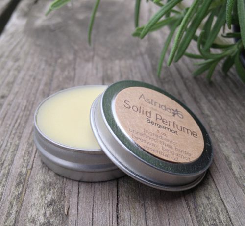 Cum sa faci un parfum solid la domiciliu cu bergamot