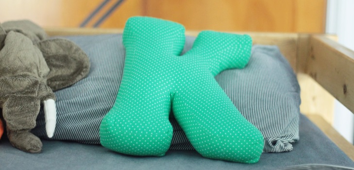 Pillow-letter cu mâinile proprii