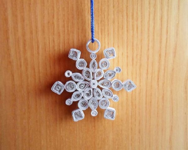Frumoase fulgi de zăpadă pentru Anul Nou din 2017 cu propriile lor mâini de hârtie - diagrame și fotografii în etape. Cursuri de masterat pentru copii pe fulgii de zăpadă mari în tehnica origami