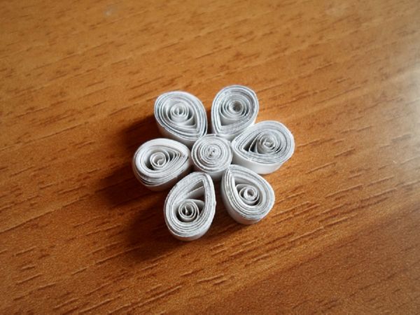 Frumoase fulgi de zăpadă pentru Anul Nou din 2017 cu propriile lor mâini de hârtie - diagrame și fotografii în etape. Cursuri de masterat pentru copii pe fulgii de zăpadă mari în tehnica origami