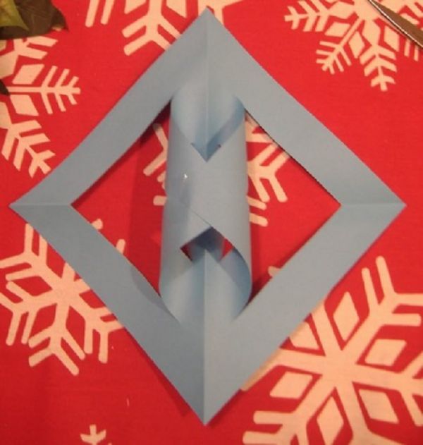 Frumoase fulgi de zăpadă pentru Anul Nou din 2017 cu propriile lor mâini de hârtie - diagrame și fotografii în etape. Cursuri de masterat pentru copii pe fulgii de zăpadă mari în tehnica origami