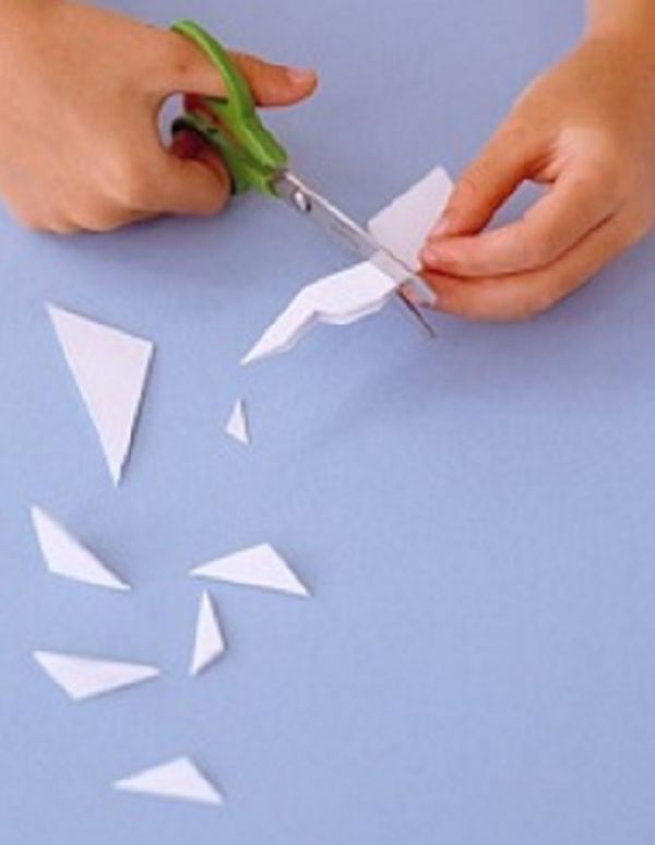 Frumoase fulgi de zăpadă pentru Anul Nou din 2017 cu propriile lor mâini de hârtie - diagrame și fotografii în etape. Cursuri de masterat pentru copii pe fulgii de zăpadă mari în tehnica origami