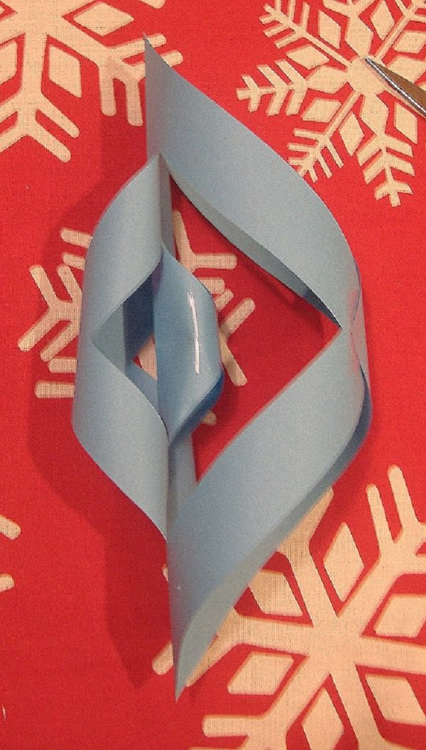 Frumoase fulgi de zăpadă pentru Anul Nou din 2017 cu propriile lor mâini de hârtie - diagrame și fotografii în etape. Cursuri de masterat pentru copii pe fulgii de zăpadă mari în tehnica origami