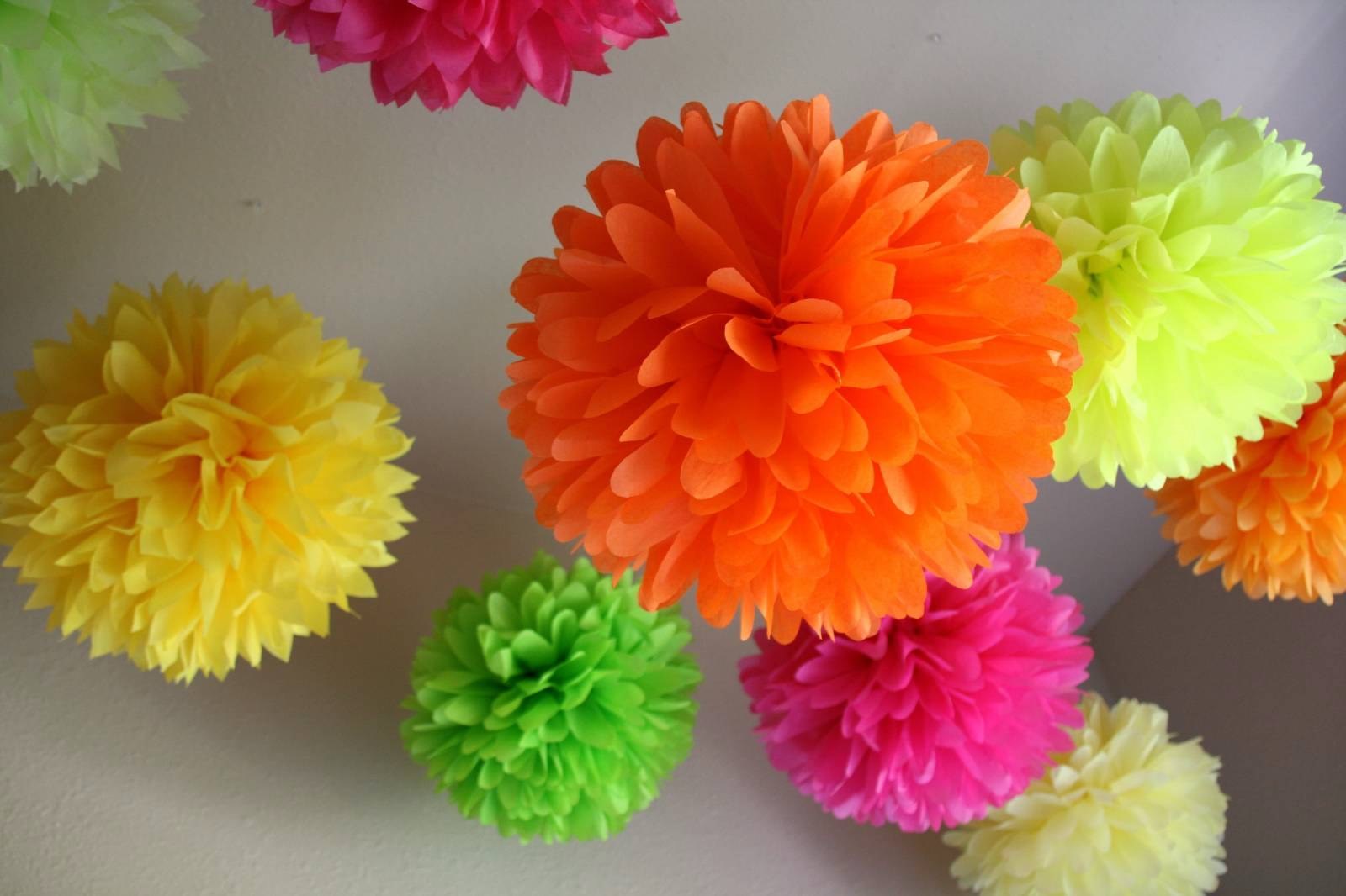diverse flori făcute de mâini hârtie flori
