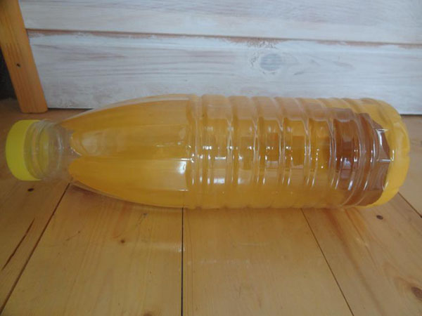 Noi meserii din sticle de plastic cu mâinile lor pentru grădină și livadă