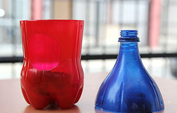 Noi meserii din sticle de plastic cu mâinile lor pentru grădină și livadă