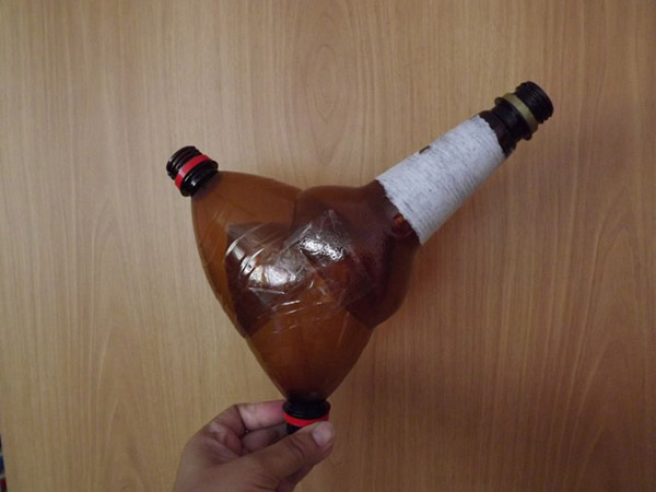 Noi meserii din sticle de plastic cu mâinile lor pentru grădină și livadă