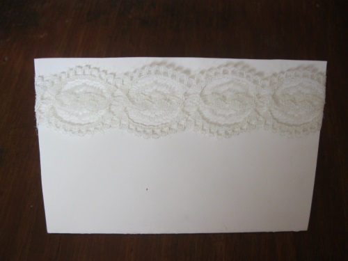 Invitații originale la nuntă cu mâinile lor