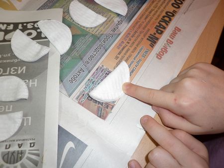 Un cadou pentru florile mamei din vată de bumbac