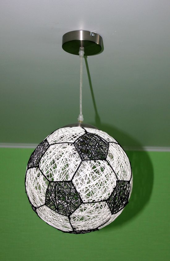 Lampă cu propriile mâini O minge de fotbal: o clasă de master cu o fotografie. Fixare pentru mâinile proprii