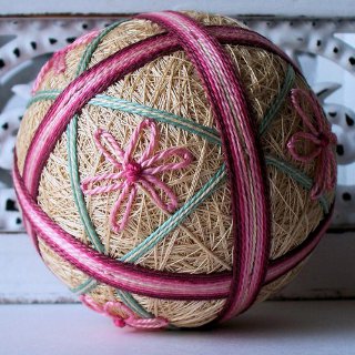 Temari: bile de fir Temari: bile de fir
