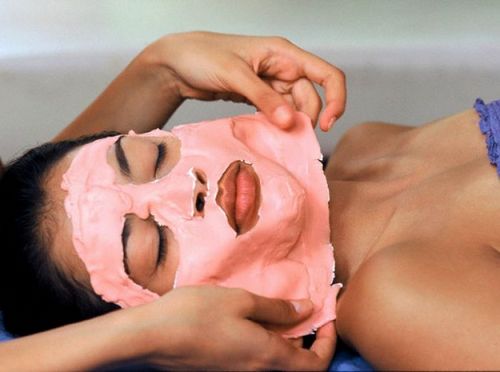 Măștile faciale din alginat: o noutate pe piața cosmetologică