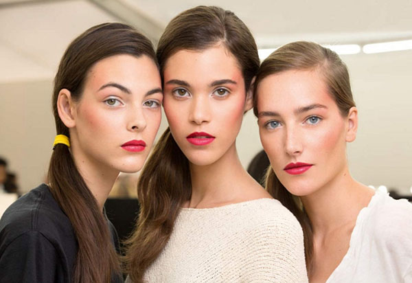 Efect make-up pe 8 martie: Secretele lui Chanel