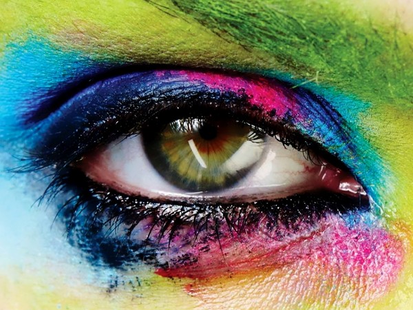 Carnavalul de vară: colecția decorativă MAC Bangin 'Brilliant