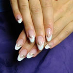 Extensii de unghii: gel sau acril?