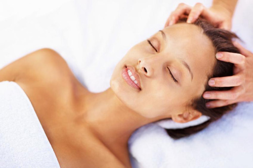 Peeling pentru scalp - cum sa-ti faci parul imaculat de frumos?