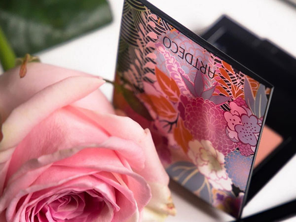 Festive make-up cu colecție decorativă Artdeco Hipnotic Blossom