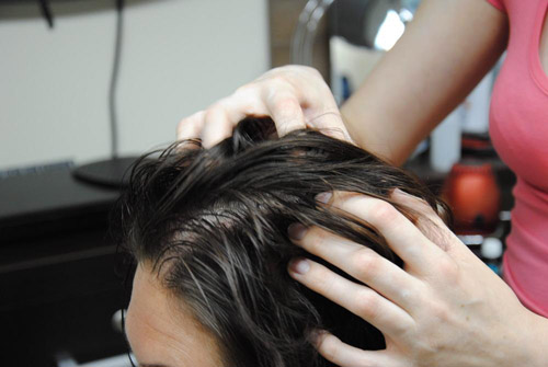 Scrub pentru scalp: beneficiu, utilizare, eficacitate