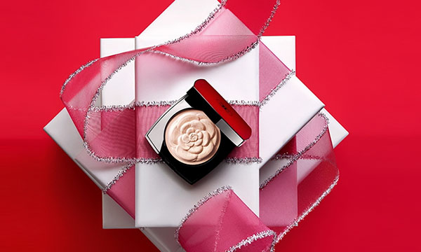 Trio Magnificent: Chanel tendințe de machiaj pentru stralucitoare