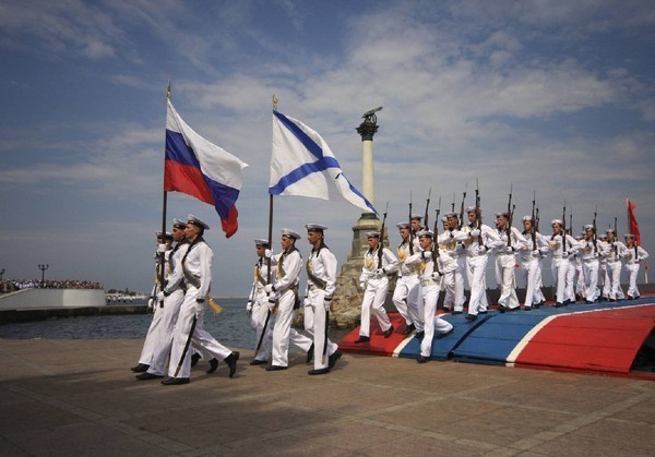 Felicitări pentru Ziua Marinei - 2016 - scurtă și amuzantă în versuri și proză. Program festiv pentru Ziua Marinei în 2016 la Moscova, Sankt-Petersburg, Kronstadt, Sevastopol, Novorossiysk