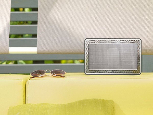 Unitate de stil și tehnologie: coloana Bowers & Wilkins T7 Gold Edition