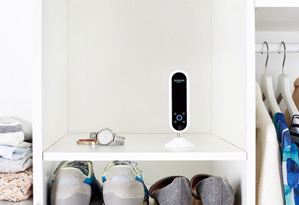 Stylistul electronic: Amazon Echo Look Camera