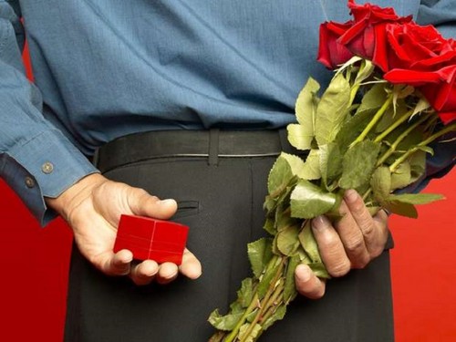 Cele mai frumoase și originale idei pentru a oferi mână și inimă prietenei tale iubite