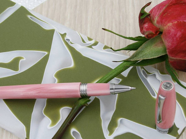 Cadou deosebit: stilouri Montegrappa cu design exclusiv