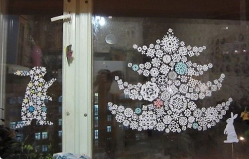 Cum să decorați frumos un grup într-o grădiniță de Anul Nou cu mâinile lor