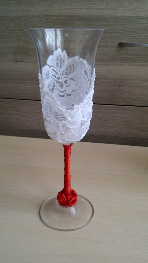 Decoratiuni pentru ochelari de soare