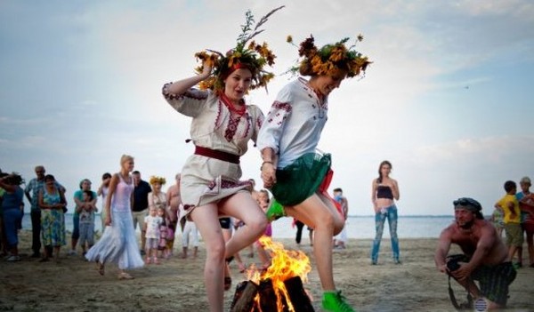 Care este numărul de Ivan Kupala în 2016? Ce avere, ritualuri, tradiții sunt asociate cu sărbătoarea? Ce să faci cu Ivan Kupala, felicitări
