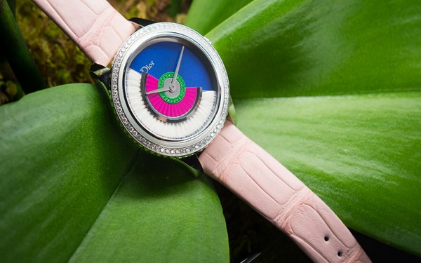 Magia de moda inalta: elemente noi in colectia de ceasuri de bijuterii Dior VIII