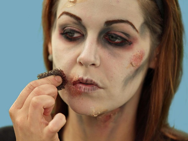 Scary machiaj pentru Halloween cu mâinile tale pentru fete și fete