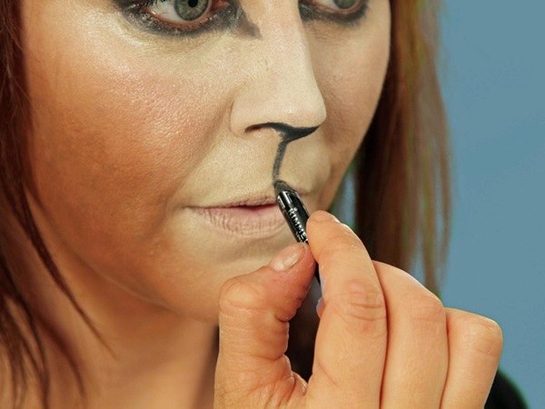Scary machiaj pentru Halloween cu mâinile tale pentru fete și fete