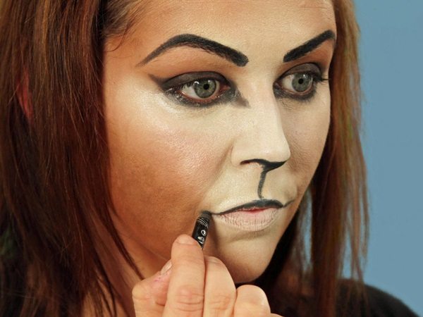 Scary machiaj pentru Halloween cu mâinile tale pentru fete și fete