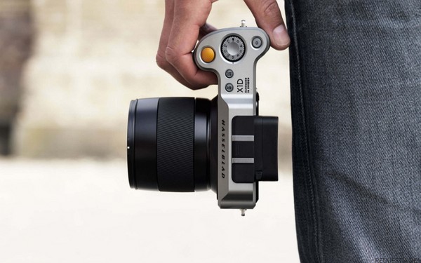 Primul dintre cele mai bune: camera compactă Hasselblad X1D