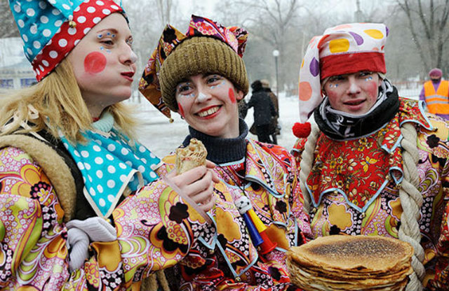 Cântece pe Ziua Pancake: texte de cântece de ulei folk rusesc