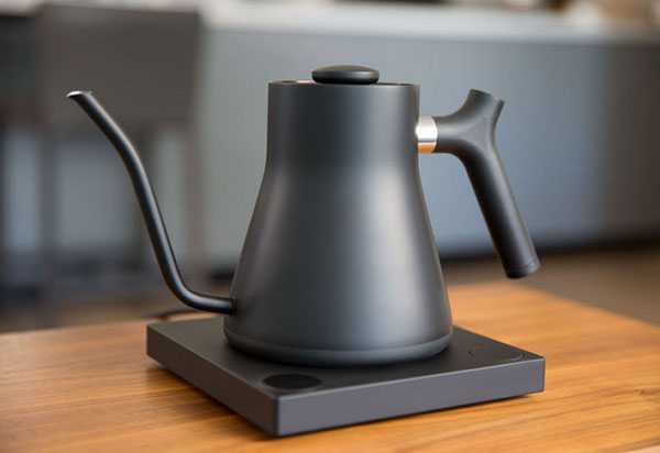 Cadou pentru esteți: aparat de cafea "inteligent" Stagg Ekg