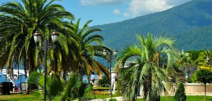 Cum va fi vremea în Abhazia în august 2016? Prognoza centrului hidrometeorologic asupra temperaturii apei și a temperaturii apei din Abhazia pentru luna august și a turiștilor