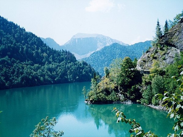 Cum va fi vremea în Abhazia în septembrie 2016? Prognoza centrului hidrometeorologic privind temperatura și temperatura apei din Abhazia pentru luna septembrie și revizuirile turiștilor