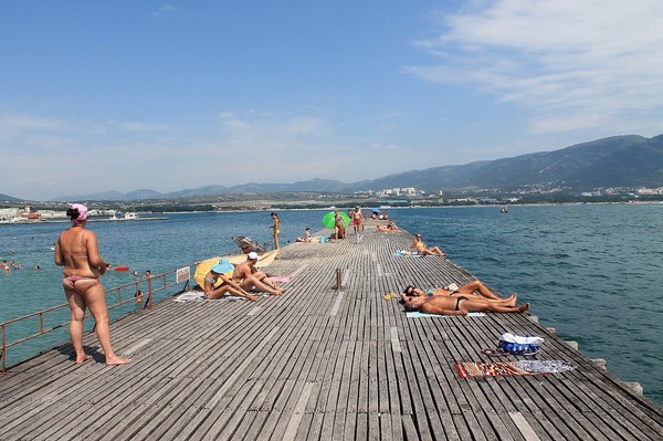 Cum va fi vremea la Gelendzhik în septembrie 2016? Prognoza centrului hidrometeorologic privind temperatura și temperatura apei din Gelendzhik pentru luna septembrie și recenzii ale turiștilor