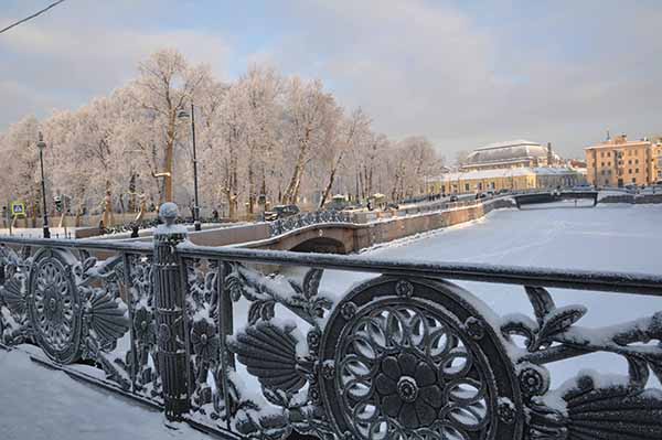 Vremea din Sankt Petersburg în ianuarie 2017 - la începutul, la mijlocul și la sfârșitul lunii (timp de 14 zile), prognoza detaliată și exactă a Centrului Hidrometeorologic