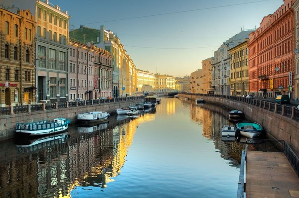 Ce fel de vreme se așteaptă la Sankt Petersburg în iunie 2016
